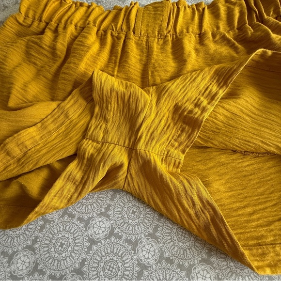 Hem & Thread Mustard Yellow High Waist Shorts Size L - Picture 5 of 9